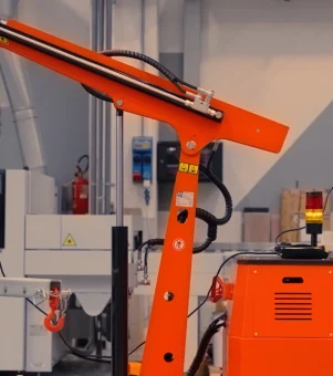 Flex-F1000DBR-gru-per-sollevamento-1000-kg-con-paranco-elettrico-e-telecomando
