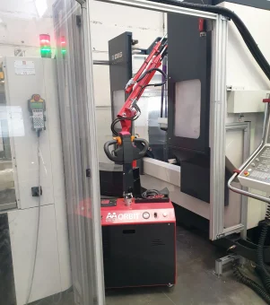 Orbit-200-200-kg-industrial-powered-crane-lifting-equipment-rotated