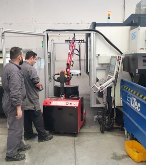 Orbit-200-hydraulic-rotating-counterbalanced-crane