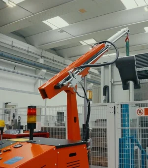 gru-mobile-idraulica-1000-kg-Flex-F1000DBL-per-applicazioni-industriali
